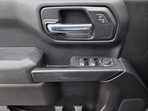 Used 2020 Chevrolet Silverado 1500 Custom w/ Custom Value Package RWD image 18