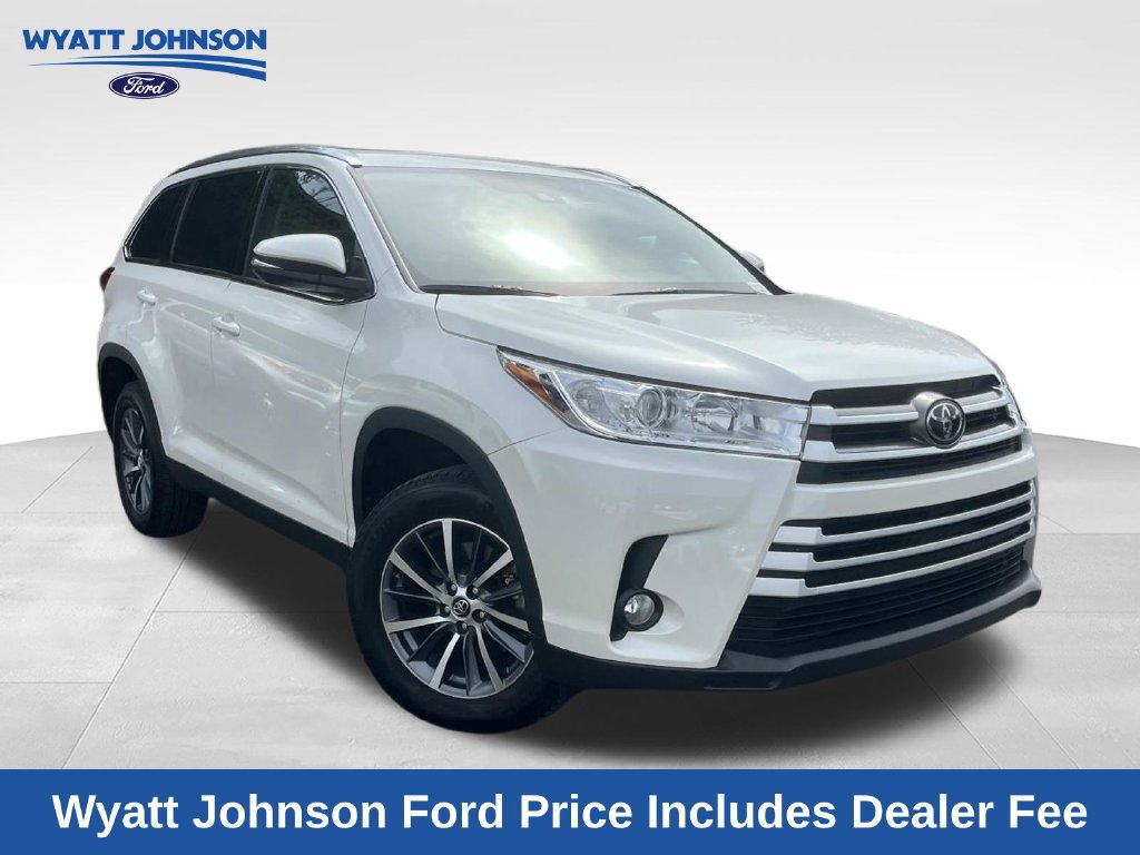 Used 2019 Toyota Highlander XLE FWD 360° Tour