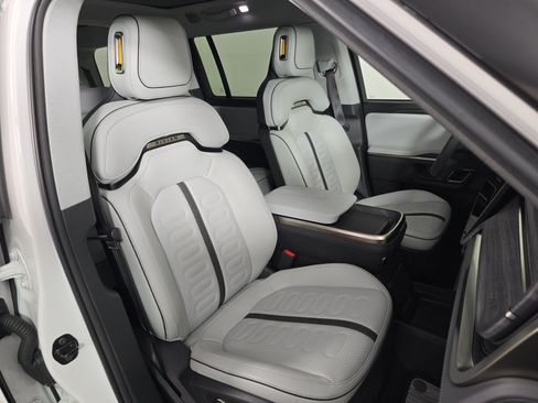 Used 2024 Rivian R1S Adventure AWD/4WD image 24