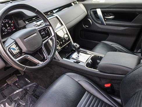 Used 2022 Land Rover Discovery Sport SE image 18