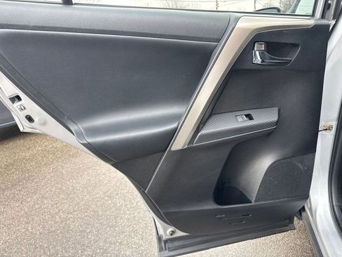 Used 2015 Toyota RAV4 Limited image 13