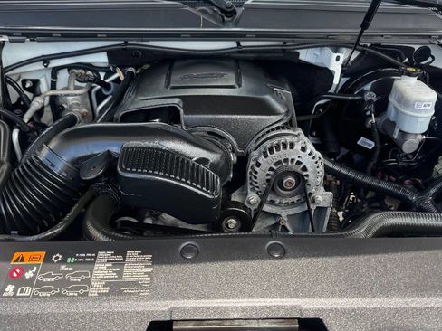 Used 2014 Chevrolet Tahoe LTZ image 28