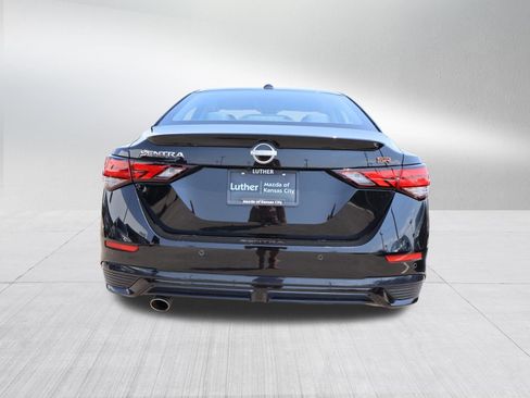 Used 2024 Nissan Sentra SR FWD image 6