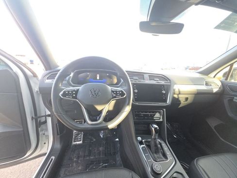 Certified 2024 Volkswagen Tiguan SE R-Line image 13