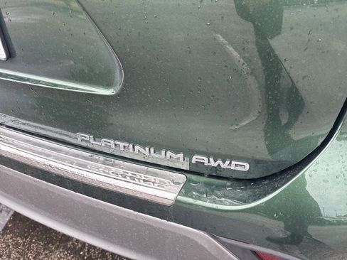 Used 2023 Toyota Highlander Platinum image 9