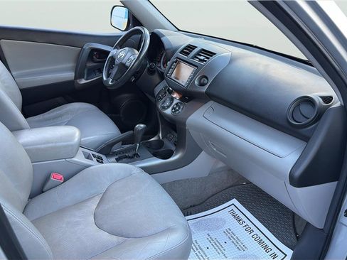 Used 2009 Toyota RAV4 Limited image 16