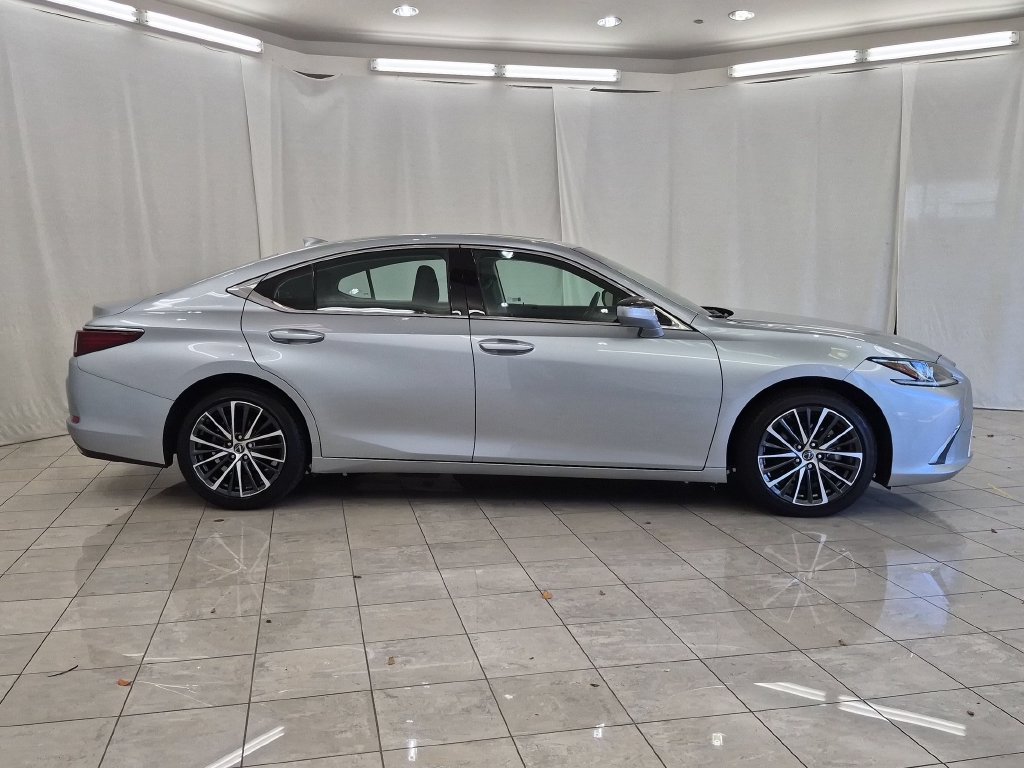 Certified 2025 Lexus ES 350 w/ Premium Package FWD image 11
