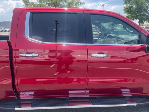 Used 2022 Chevrolet Silverado 1500 LTZ AWD/4WD image 12