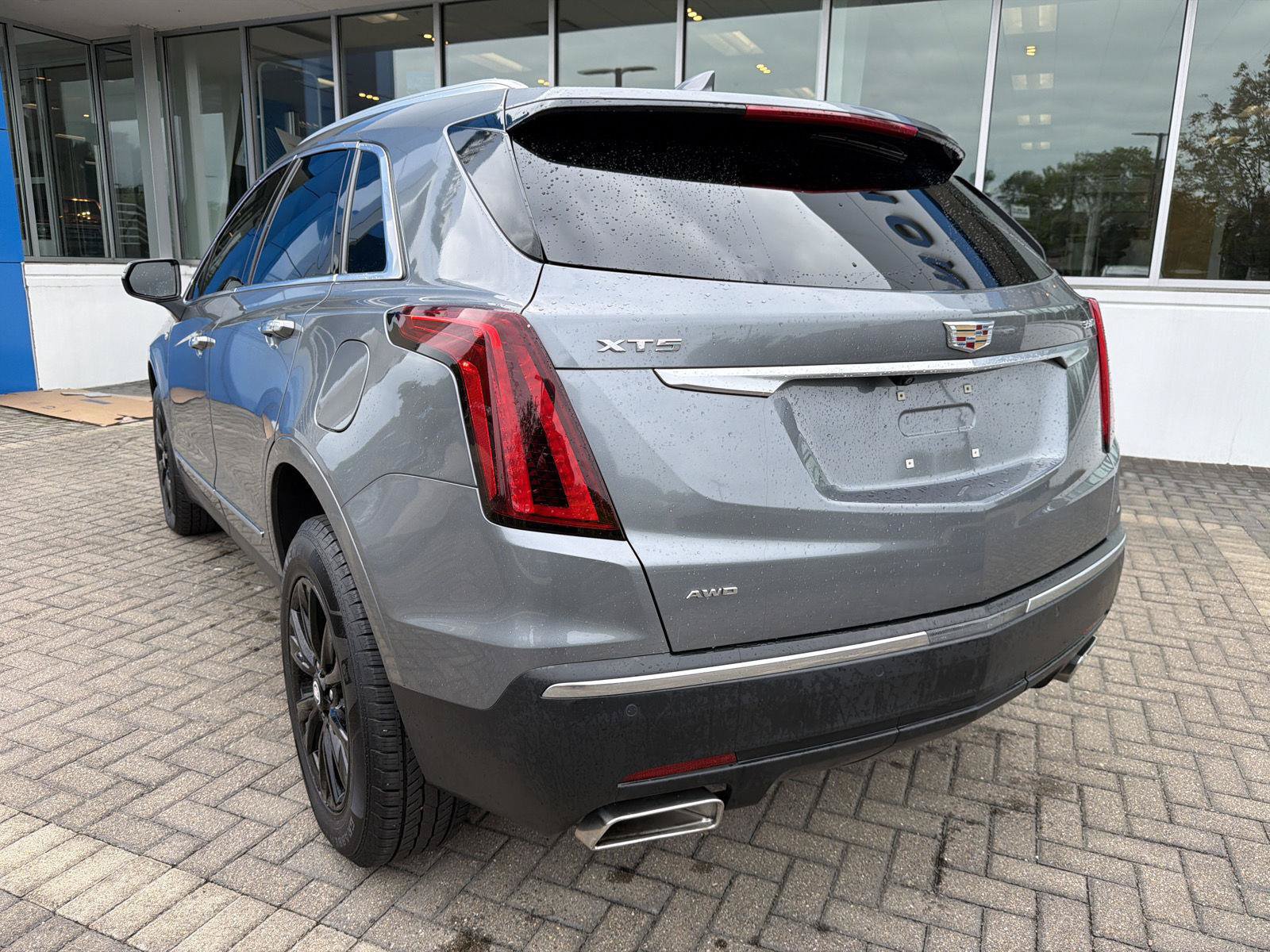 Used 2022 Cadillac XT5 Luxury AWD/4WD image 3