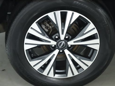 Used 2023 Nissan Rogue SV AWD/4WD image 12