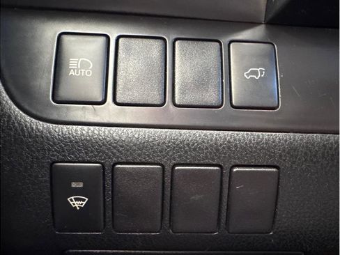 Used 2018 Toyota Highlander XLE image 27