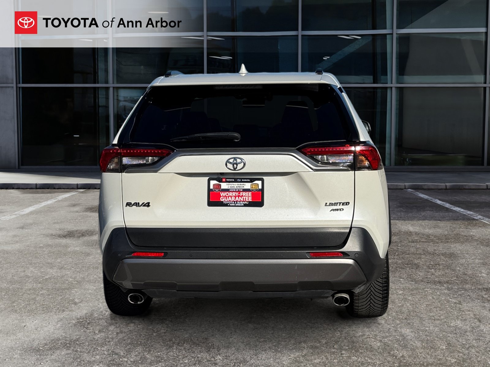Used 2019 Toyota RAV4 Limited w/ Advanced Technology Package AWD/4WD image 11