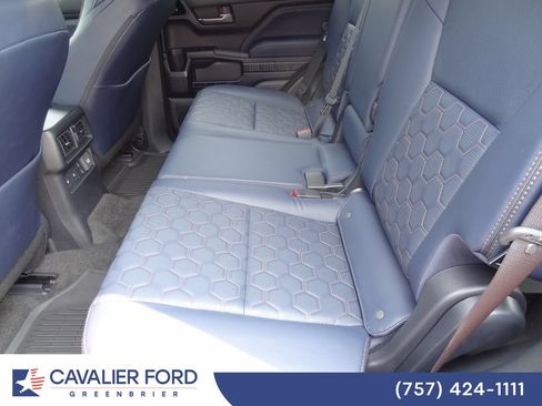 Used 2026 Toyota 4Runner Platinum AWD/4WD image 9