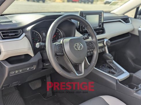 Used 2022 Toyota RAV4 XLE w/ Convenience Package AWD/4WD image 13