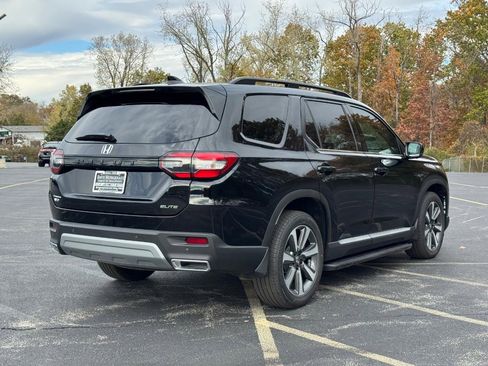 Certified 2025 Honda Pilot Elite image 3
