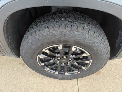 Used 2025 Chevrolet Traverse Z71 w/ Enhanced Driving Package image 63