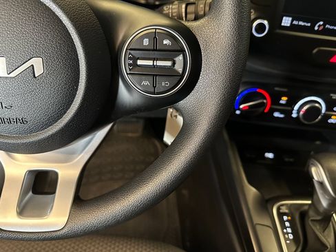 Used 2024 Kia Soul LX w/ Option Group 015 FWD image 12