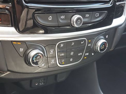 Used 2020 Chevrolet Traverse Premier w/ Redline Edition AWD/4WD image 30