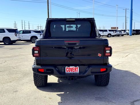 Used 2020 Jeep Gladiator Sport w/ Quick Order Package 24S image 8