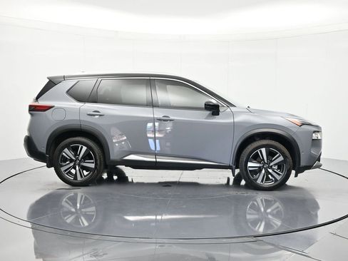 Used 2022 Nissan Rogue Platinum w/ Head-Up Display Package FWD image 4