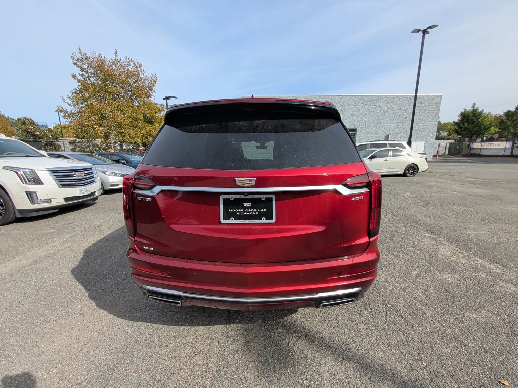 Used 2024 Cadillac XT6 Premium Luxury w/ Technology Package AWD/4WD image 4