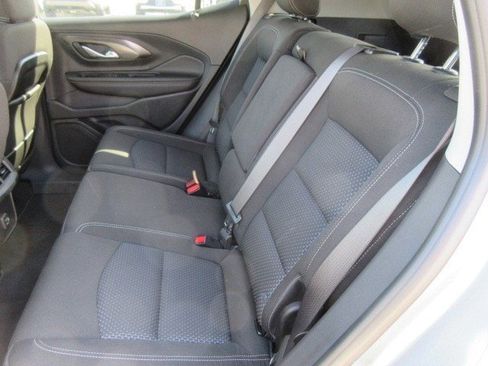 Used 2023 GMC Terrain SLE w/ Driver Convenience Package FWD image 15