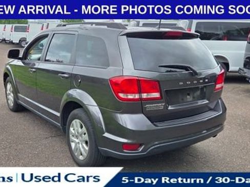 Used 2019 Dodge Journey SE FWD image 7