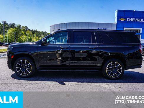 Used 2022 Chevrolet Suburban RST w/ Sport Performance Package AWD/4WD image 10