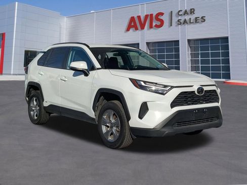 Used 2025 Toyota RAV4 XLE image 9