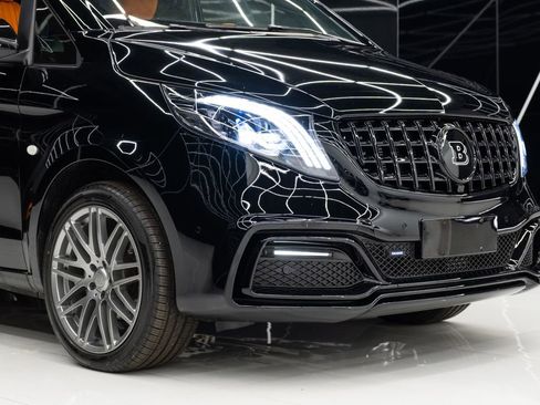 Used 2023 Mercedes-Benz Metris Passenger image 3