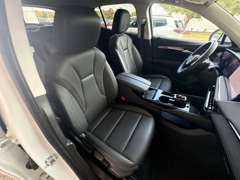 Certified 2024 Buick Envision Preferred AWD/4WD image 28