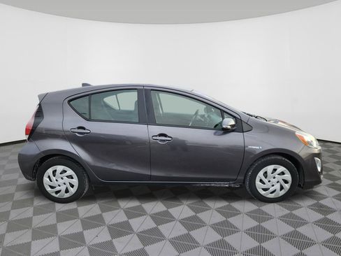Used 2016 Toyota Prius C Two image 6