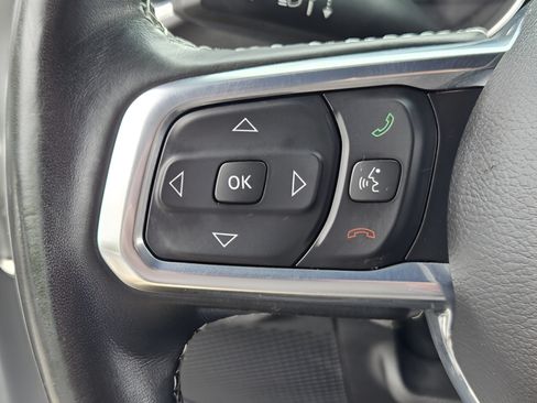 Used 2022 Jeep Wrangler Unlimited Sahara w/ Cold Weather Group AWD/4WD image 23