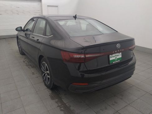 Used 2025 Volkswagen Jetta SE FWD image 5