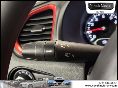 Used 2023 Jeep Renegade Trailhawk image 20