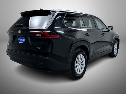 Used 2025 Toyota Grand Highlander AWD image 5