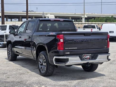 Used 2023 Chevrolet Silverado 1500 LT AWD/4WD image 5