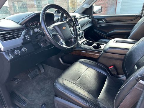 Used 2015 Chevrolet Suburban LT image 9