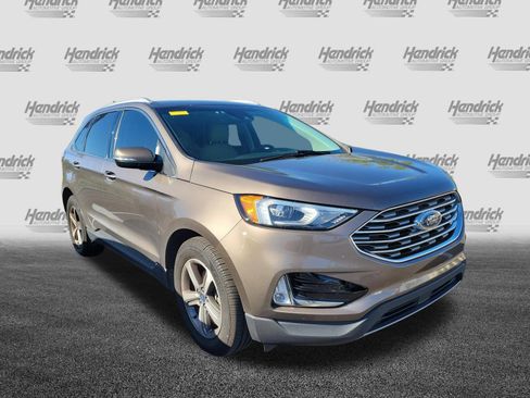 Used 2019 Ford Edge SEL w/ Equipment Group 201A image 2