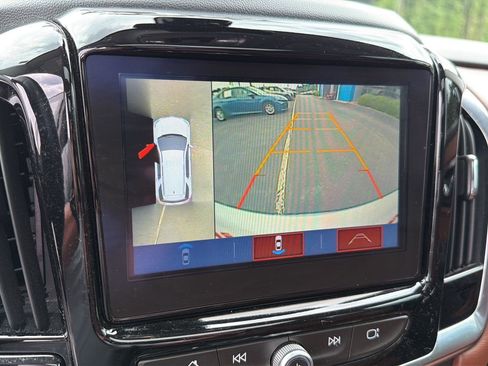 Used 2018 Chevrolet Traverse High Country AWD/4WD image 27