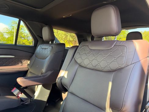 Used 2025 Ford Explorer Platinum w/ Ultimate Package RWD image 24