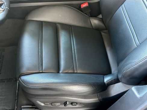 Used 2022 Porsche Cayenne image 20