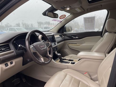 Used 2018 GMC Acadia Denali AWD/4WD image 11