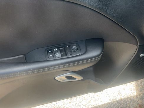 Used 2022 Dodge Challenger R/T Scat Pack RWD image 2