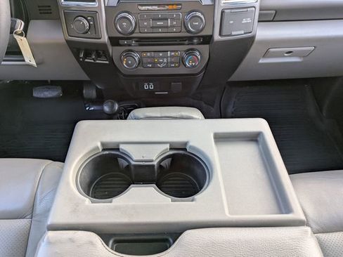 Certified 2017 Ford F250 XLT w/ XLT Premium Package image 19