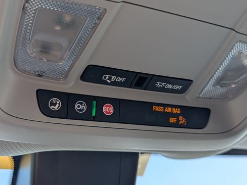 Used 2023 Chevrolet Equinox LT w/ Driver Convenience Package FWD image 19