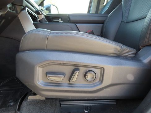 Used 2024 Toyota Tundra Limited AWD/4WD image 7