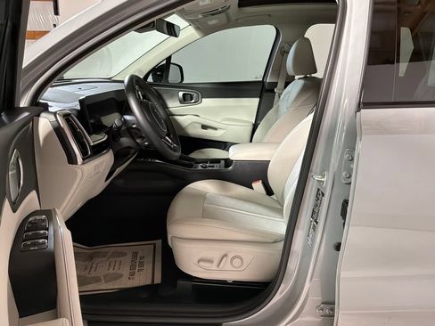 Used 2025 Kia Sorento X-Line EX AWD/4WD image 12