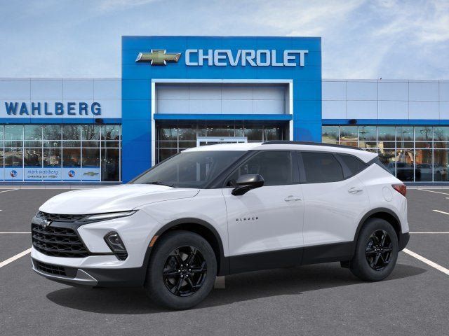 New 2026 Chevrolet Blazer LT w/ Midnight/Sport Edition AWD/4WD image 2
