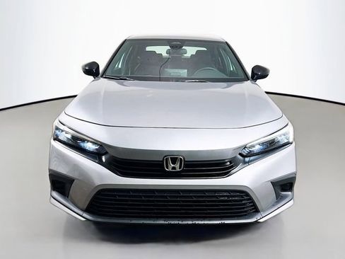 Used 2024 Honda Civic Sport image 2